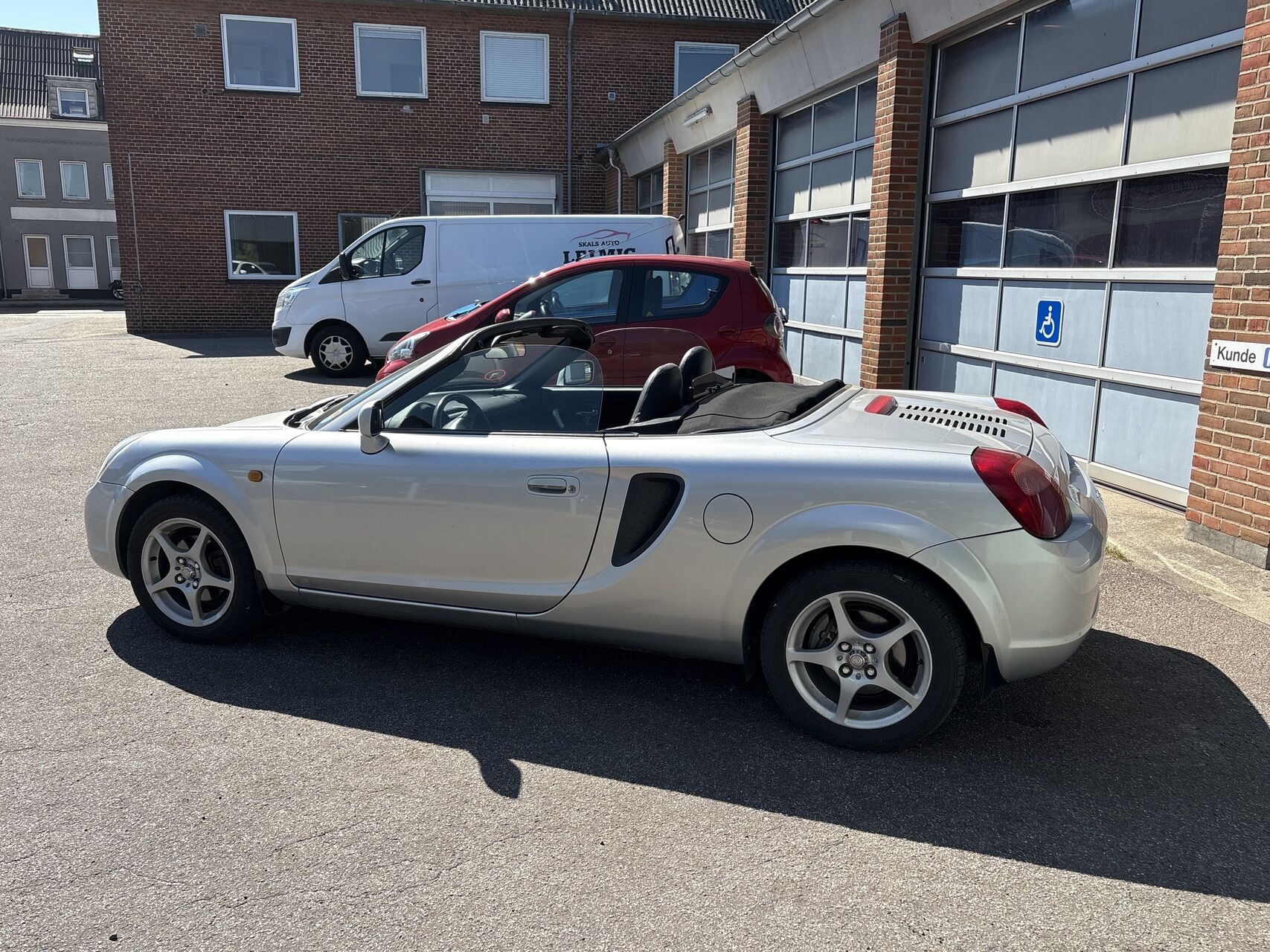 Billede af Toyota MR2 1,8 140HK Cabr.