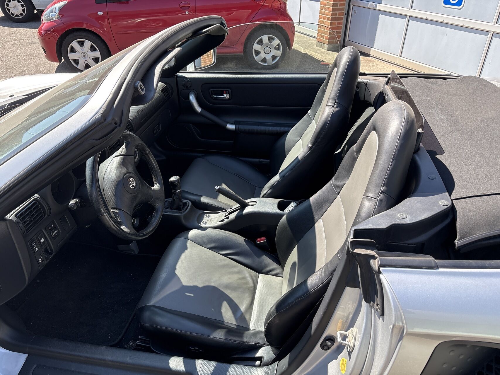 Billede af Toyota MR2 1,8 140HK Cabr.