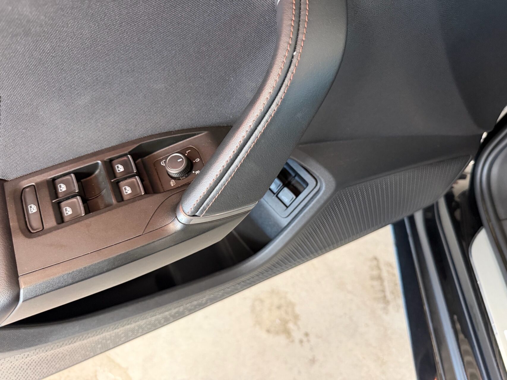 Billede af Seat Leon Sportstourer 1,4 e-Hybrid FR DSG 204HK Stc 6g Aut.