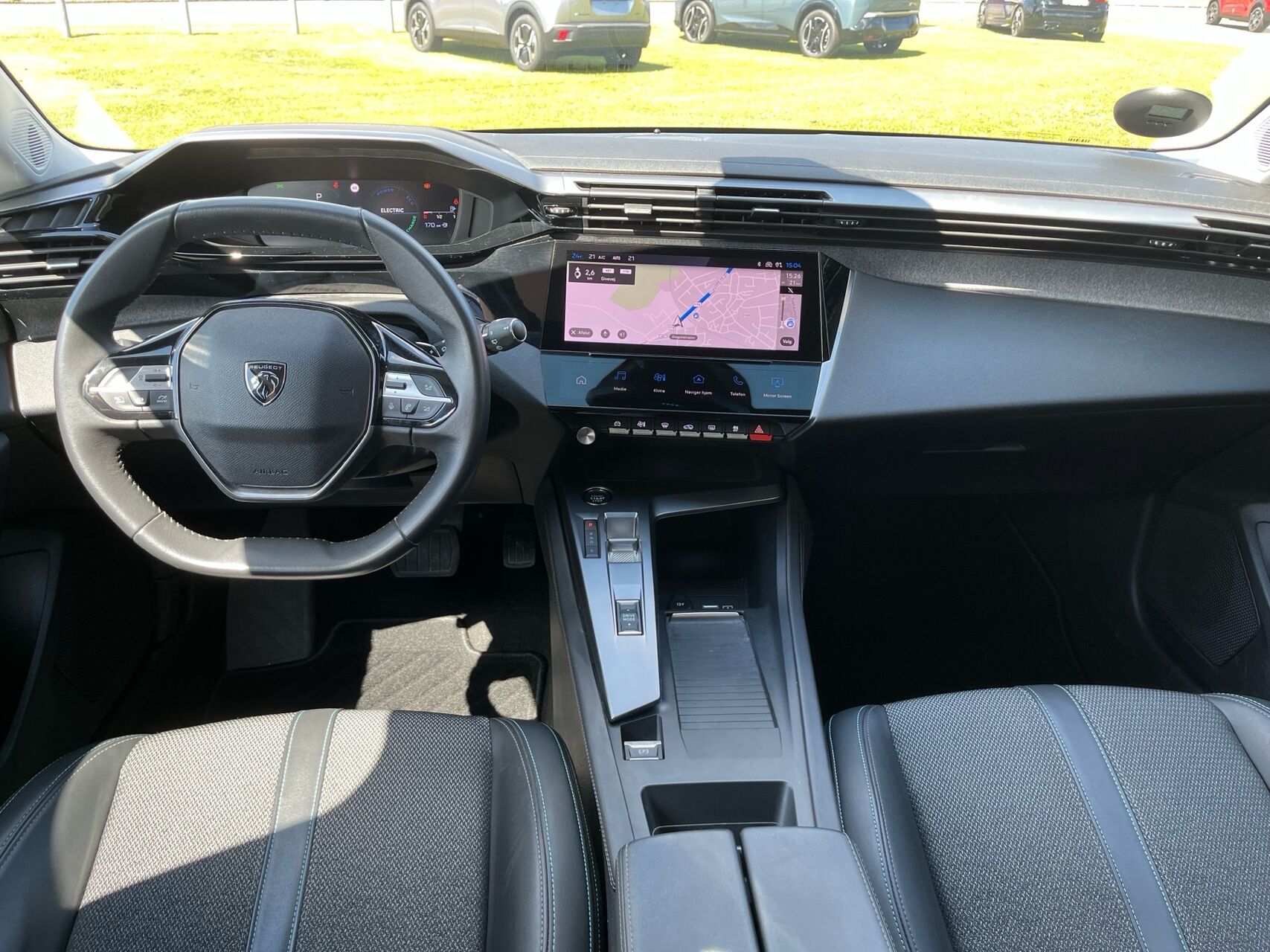 Billede af Peugeot 308 1,6 Plugin-hybrid First Selection Plus EAT8 180HK 5d 8g Aut.