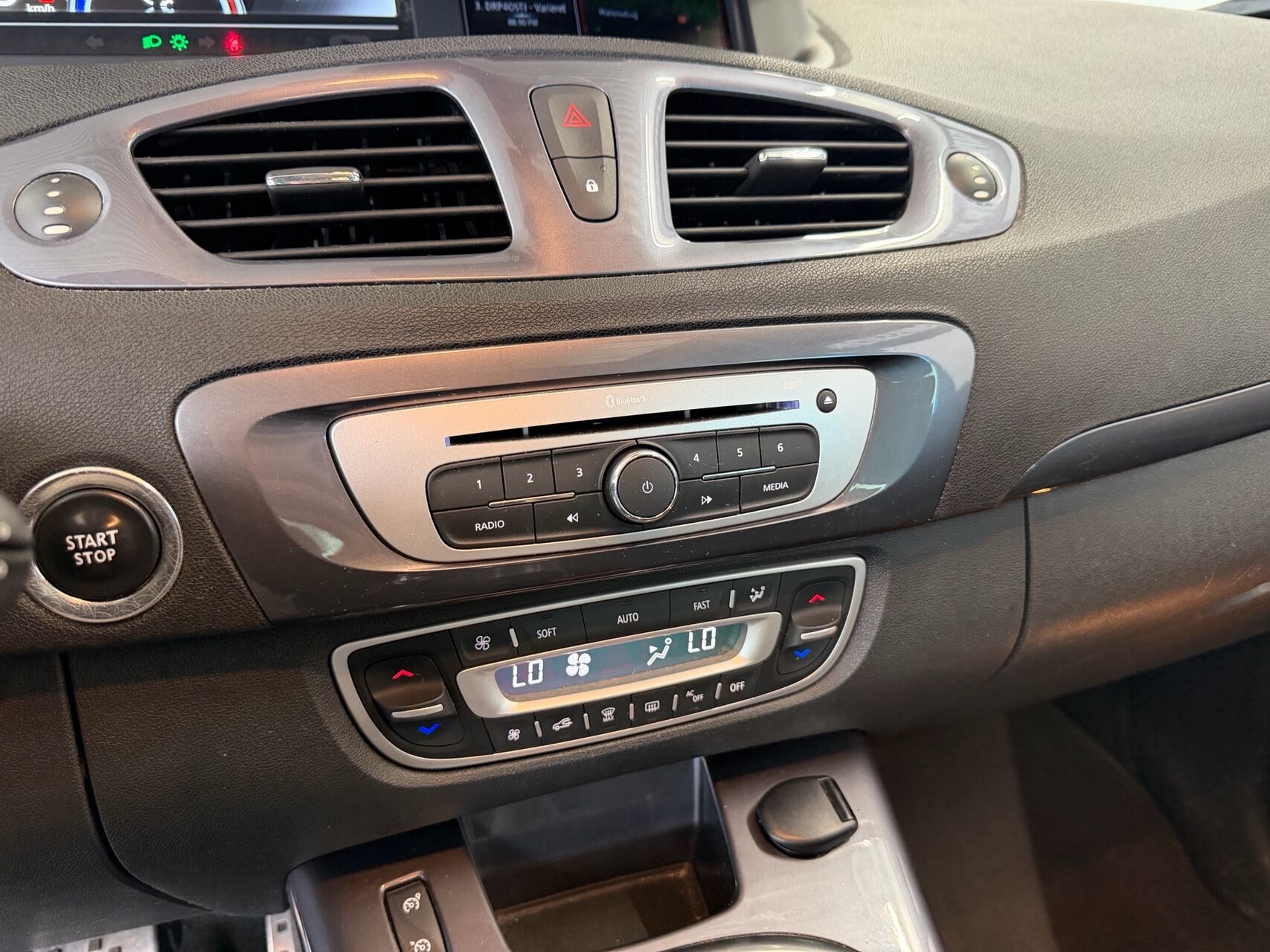 Billede af Renault Scénic XMOD 1,6 DCI Bose Edition 4x4 130HK 6g
