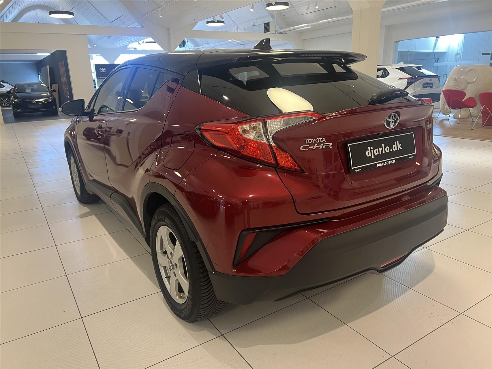 Billede af Toyota C-HR 1,8 Hybrid C-LUB Bi-tone Multidrive S 122HK 5d Aut.