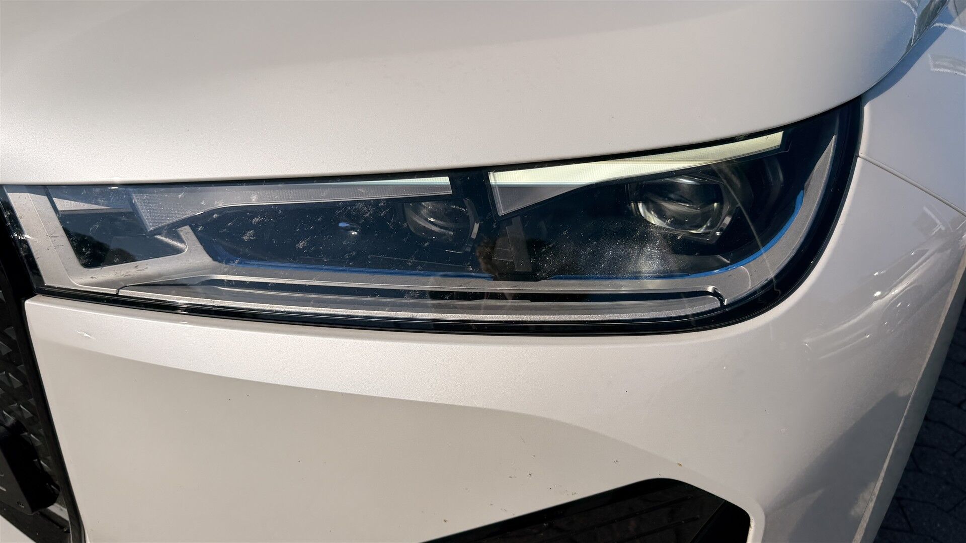 Billede af BMW iX 40 Fully Charged Sport XDrive 326HK 5d Aut. 