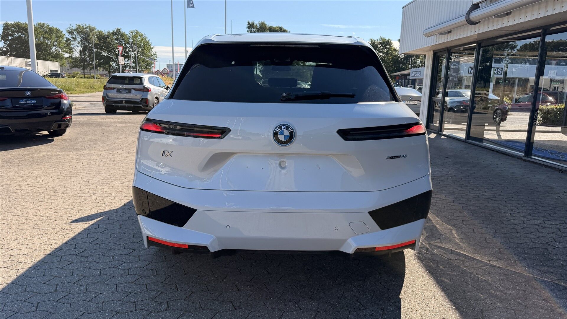 Billede af BMW iX 40 Fully Charged Sport XDrive 326HK 5d Aut. 