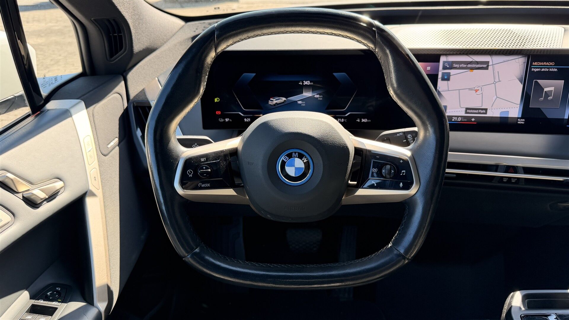 Billede af BMW iX 40 Fully Charged Sport XDrive 326HK 5d Aut. 