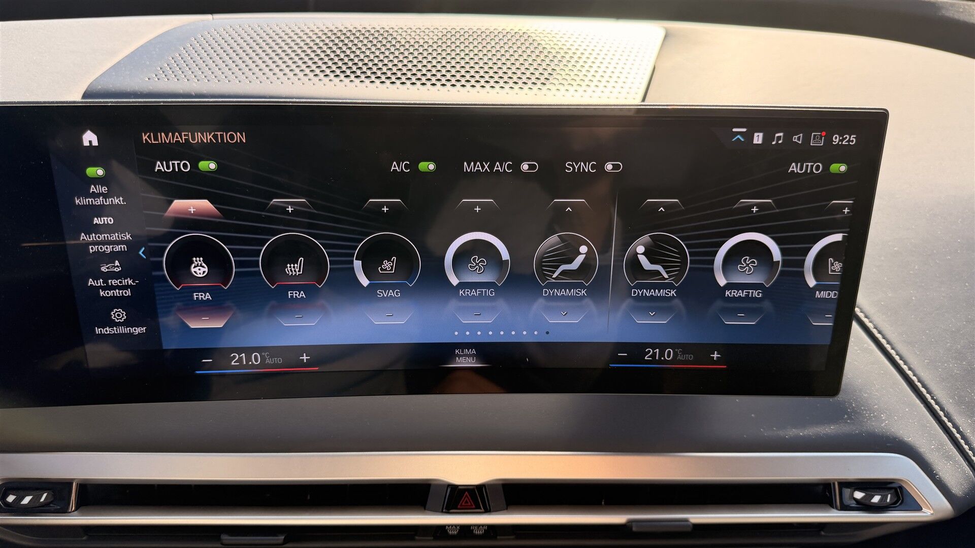 Billede af BMW iX 40 Fully Charged Sport XDrive 326HK 5d Aut. 
