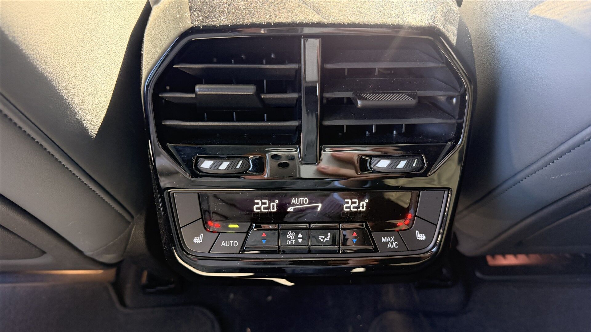 Billede af BMW iX 40 Fully Charged Sport XDrive 326HK 5d Aut. 