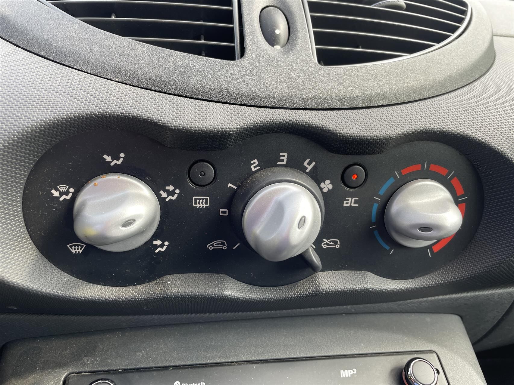 Billede af Renault Twingo 1,2 16V Authentique 75HK 3d