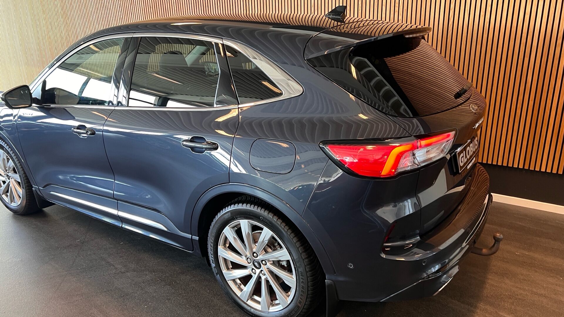 Billede af Ford Kuga 2,5 Plugin-hybrid Vignale CVT 225HK 5d Trinl. Gear