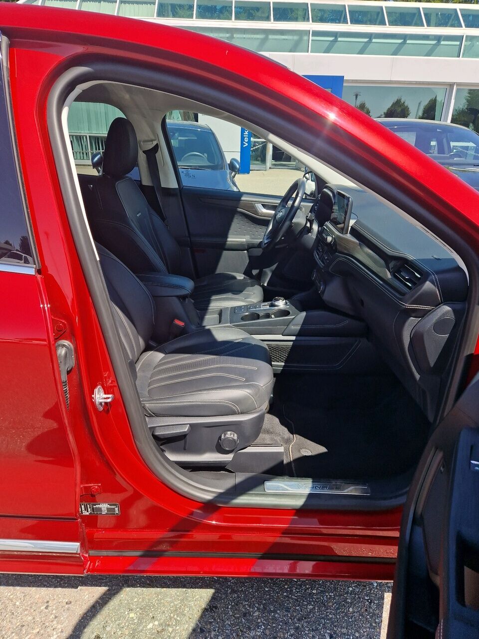 Billede af Ford Kuga 2,5 Plugin-hybrid Vignale CVT 225HK 5d Trinl. Gear