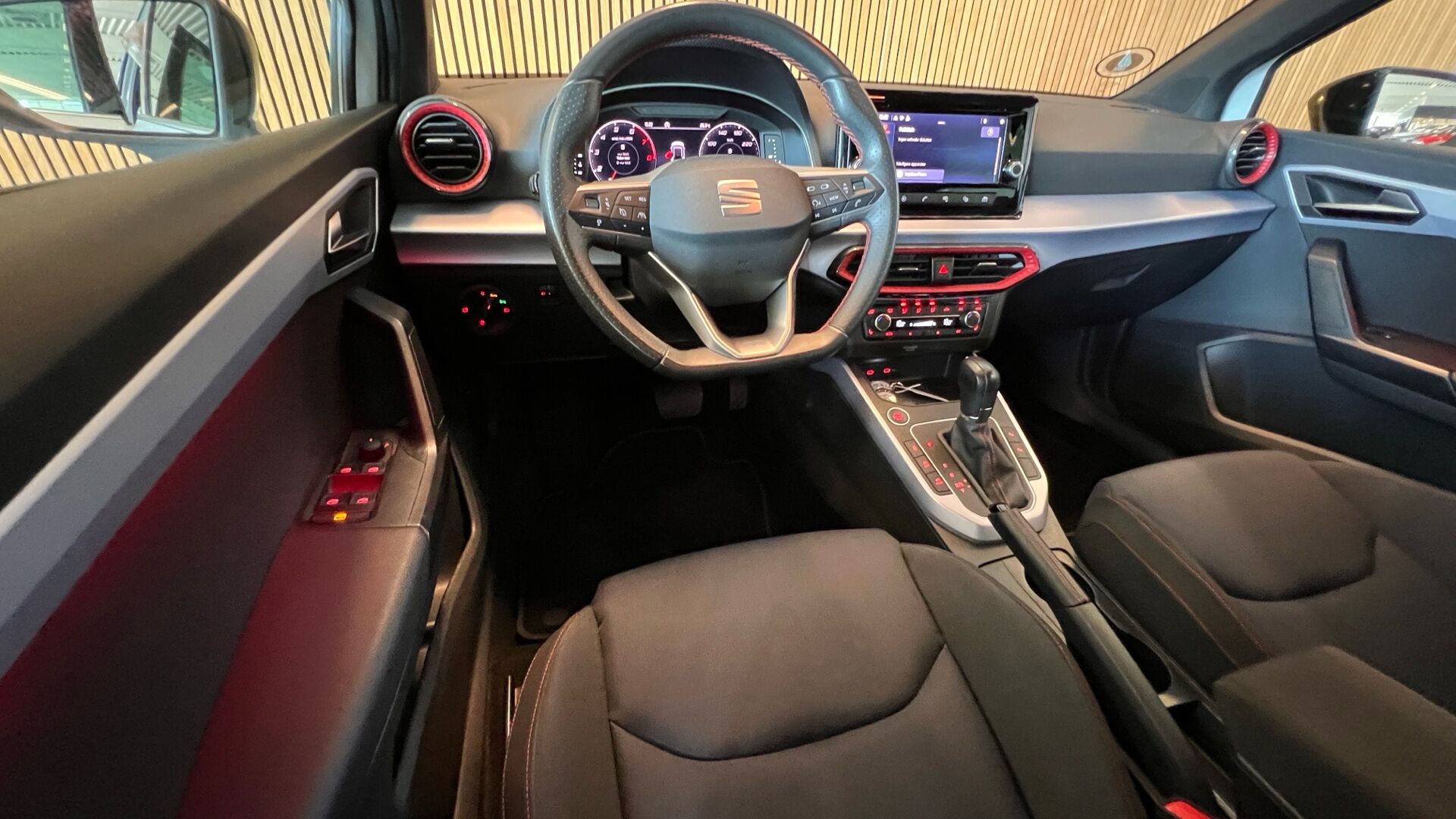 Billede af Seat Arona 1,0 TSI FR DSG 110HK 5d 7g Aut.