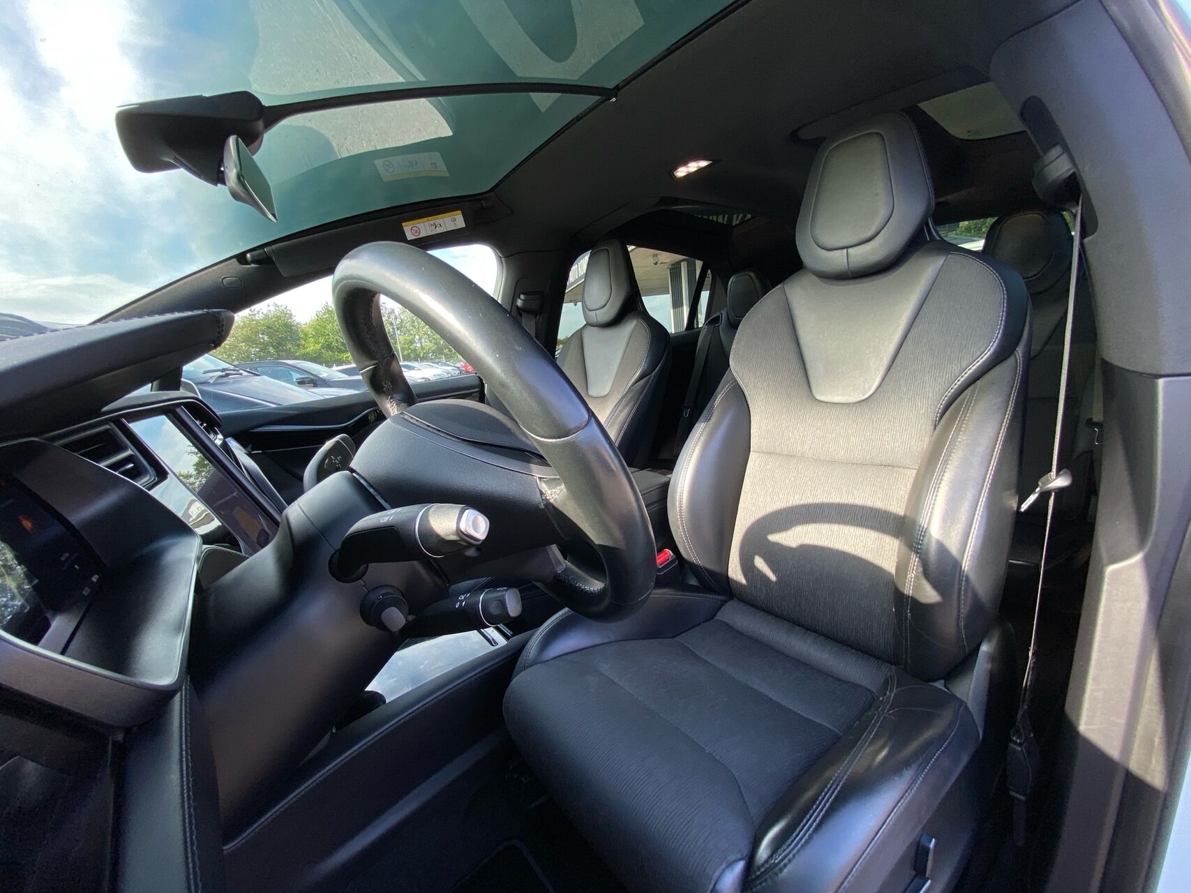Billede af Tesla Model X 75D EL 525HK 5d Aut.