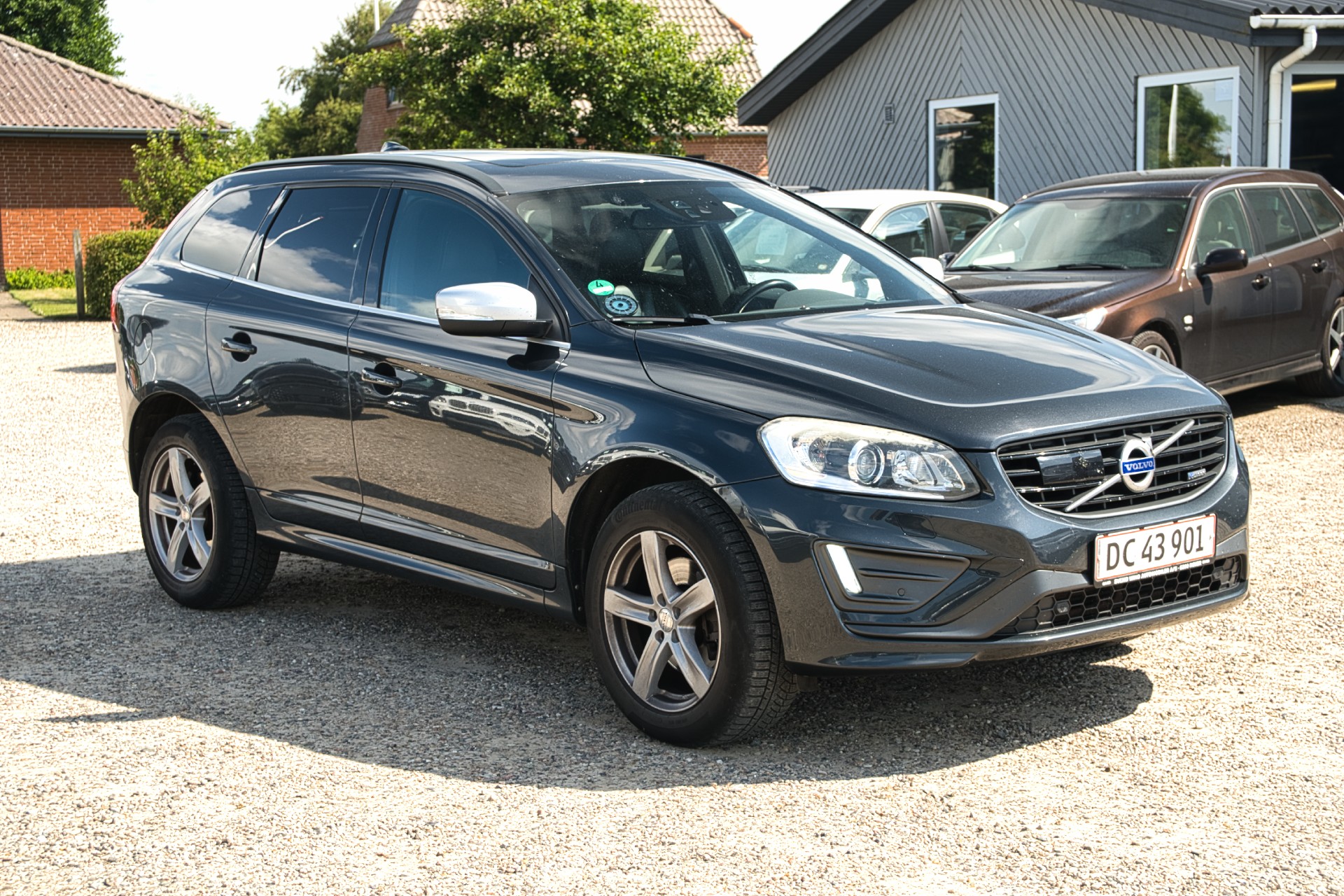 Volvo XC60 2,4 D5 R-design AWD 215HK 5d 6g Aut.