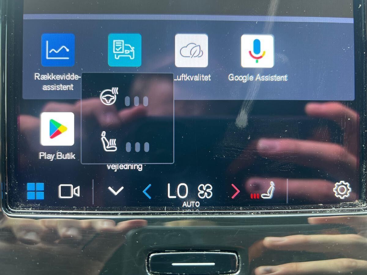 Billede af Volvo XC40 P8 Recharge Twin Plus AWD 408HK 5d Aut.