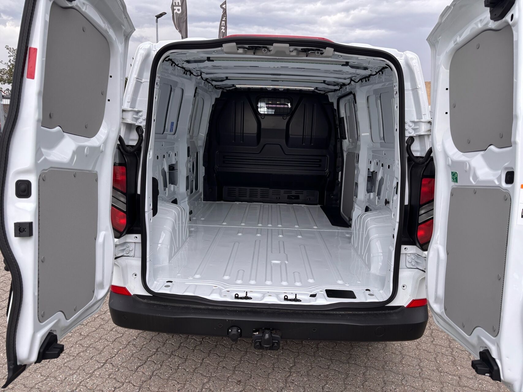Billede af Ford Transit Custom 300 L2H1 2,0 EcoBlue Trend 136HK Van 6g