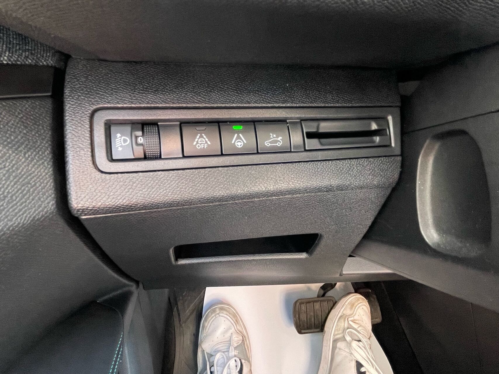Billede af Peugeot 3008 1,5 BlueHDi Allure Pack EAT8 130HK 5d 8g Aut.