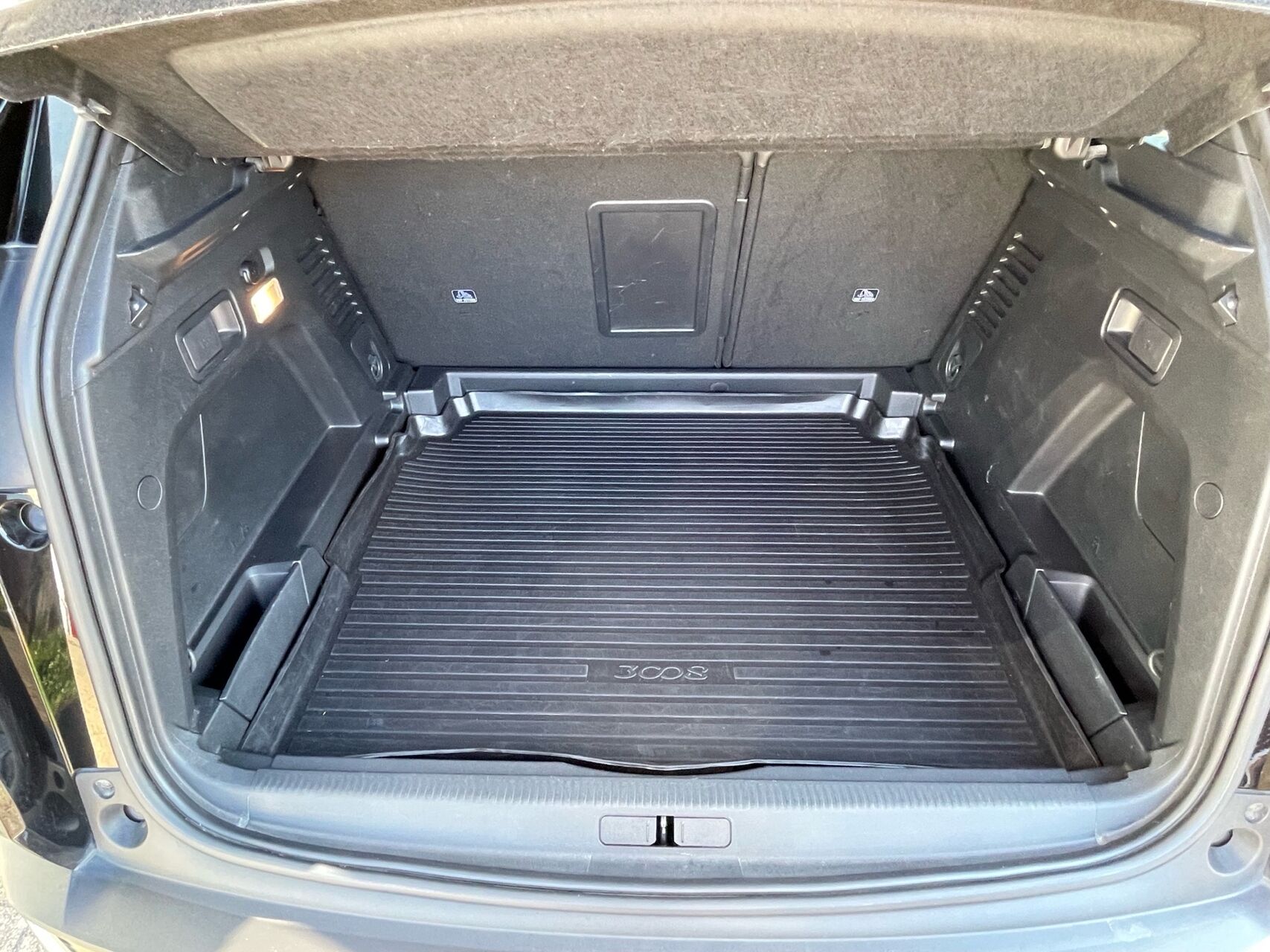Billede af Peugeot 3008 1,5 BlueHDi Allure Pack EAT8 130HK 5d 8g Aut.