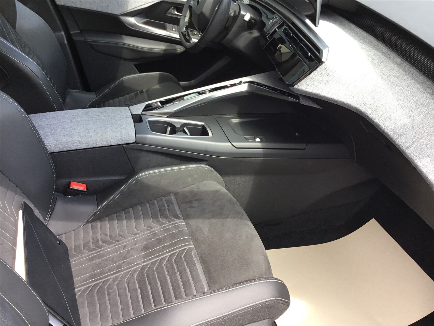 Billede af Peugeot e-5008 EL GT Pack 210HK 5d Aut.