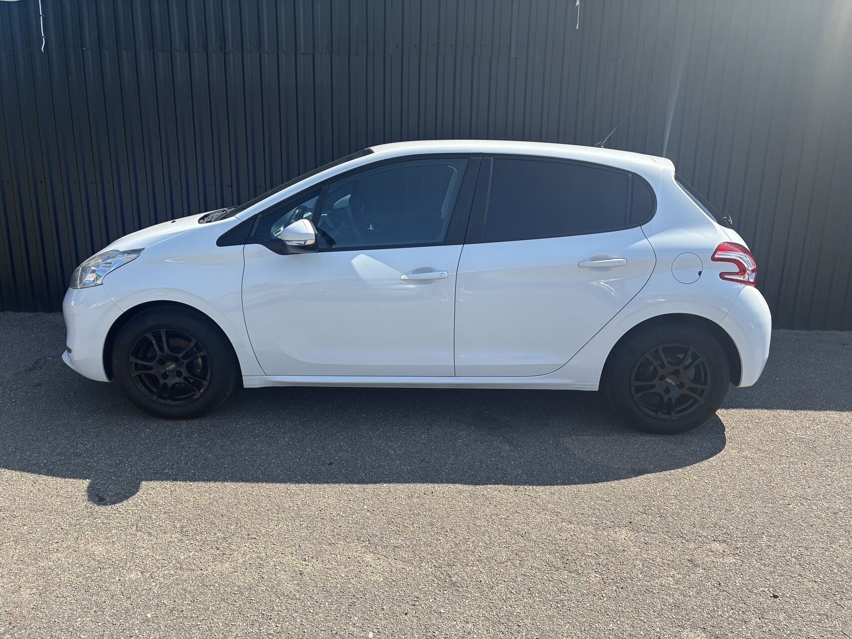 Billede af Peugeot 208 1,2 VTi Summit 82HK 5d