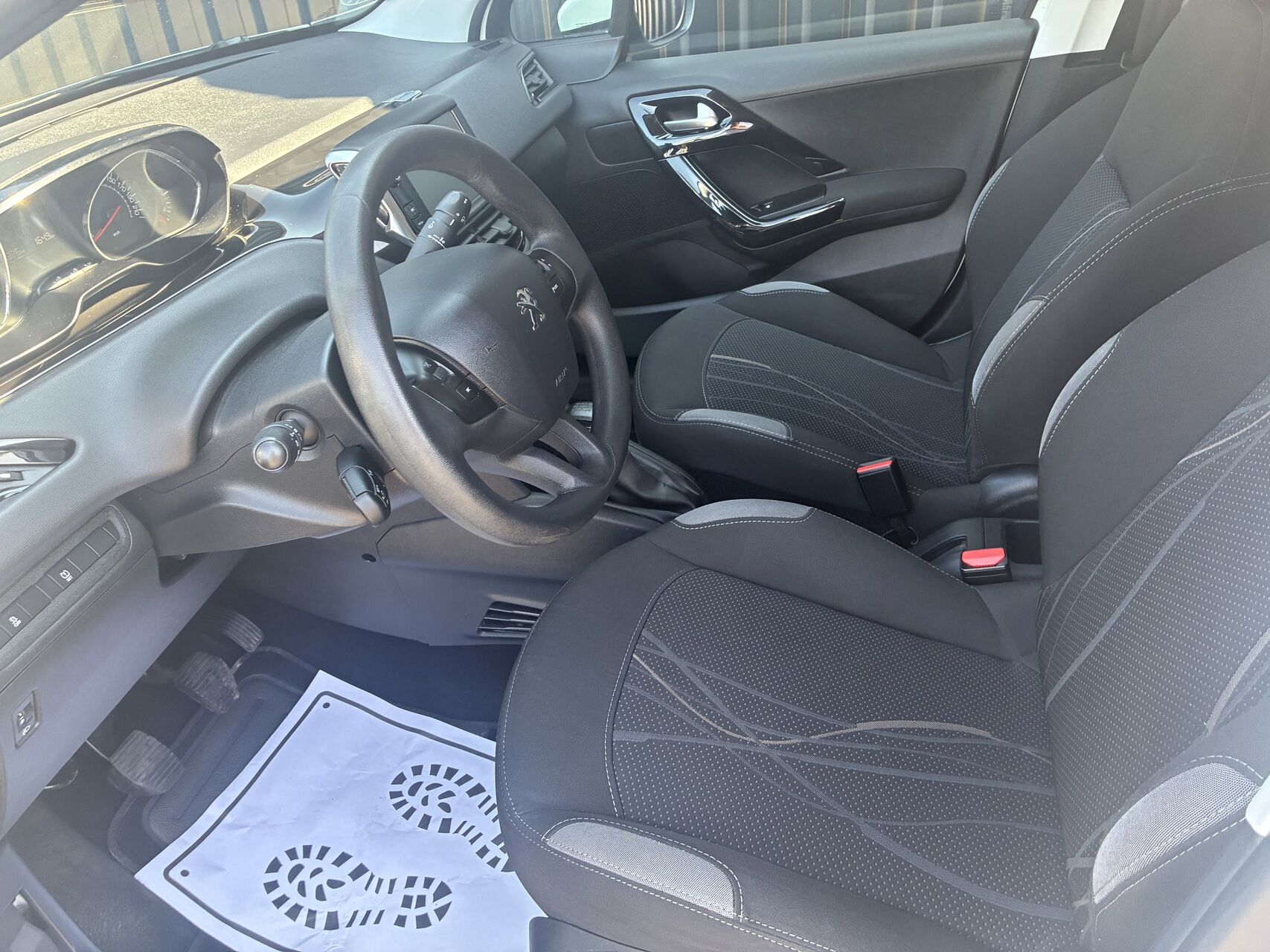Billede af Peugeot 208 1,2 VTi Summit 82HK 5d