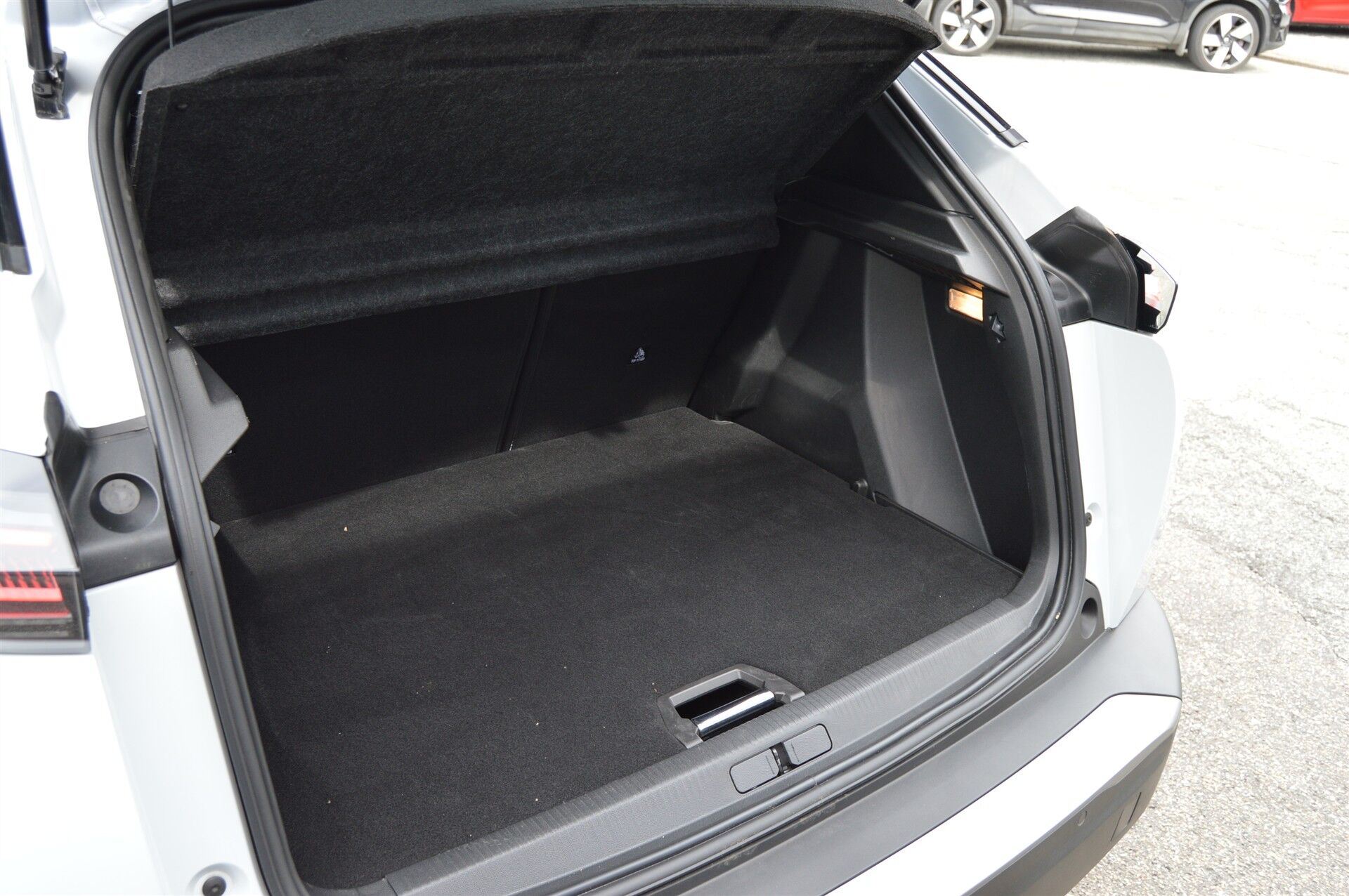 Billede af Peugeot e-2008 EL GT 156HK 5d Aut.