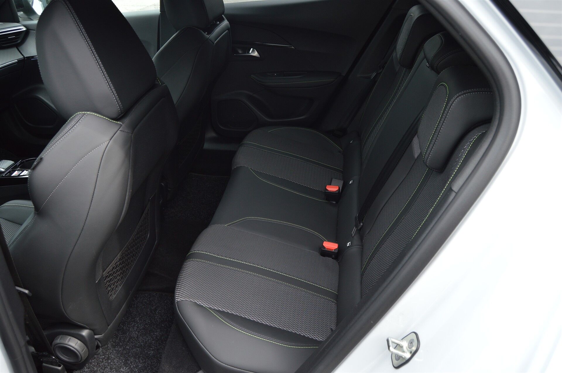 Billede af Peugeot e-2008 EL GT 156HK 5d Aut.