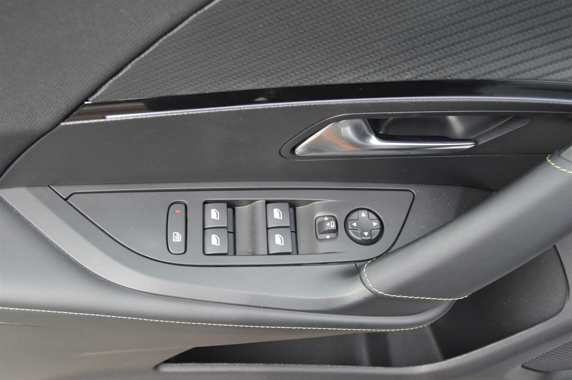 Billede af Peugeot e-2008 EL GT 156HK 5d Aut.