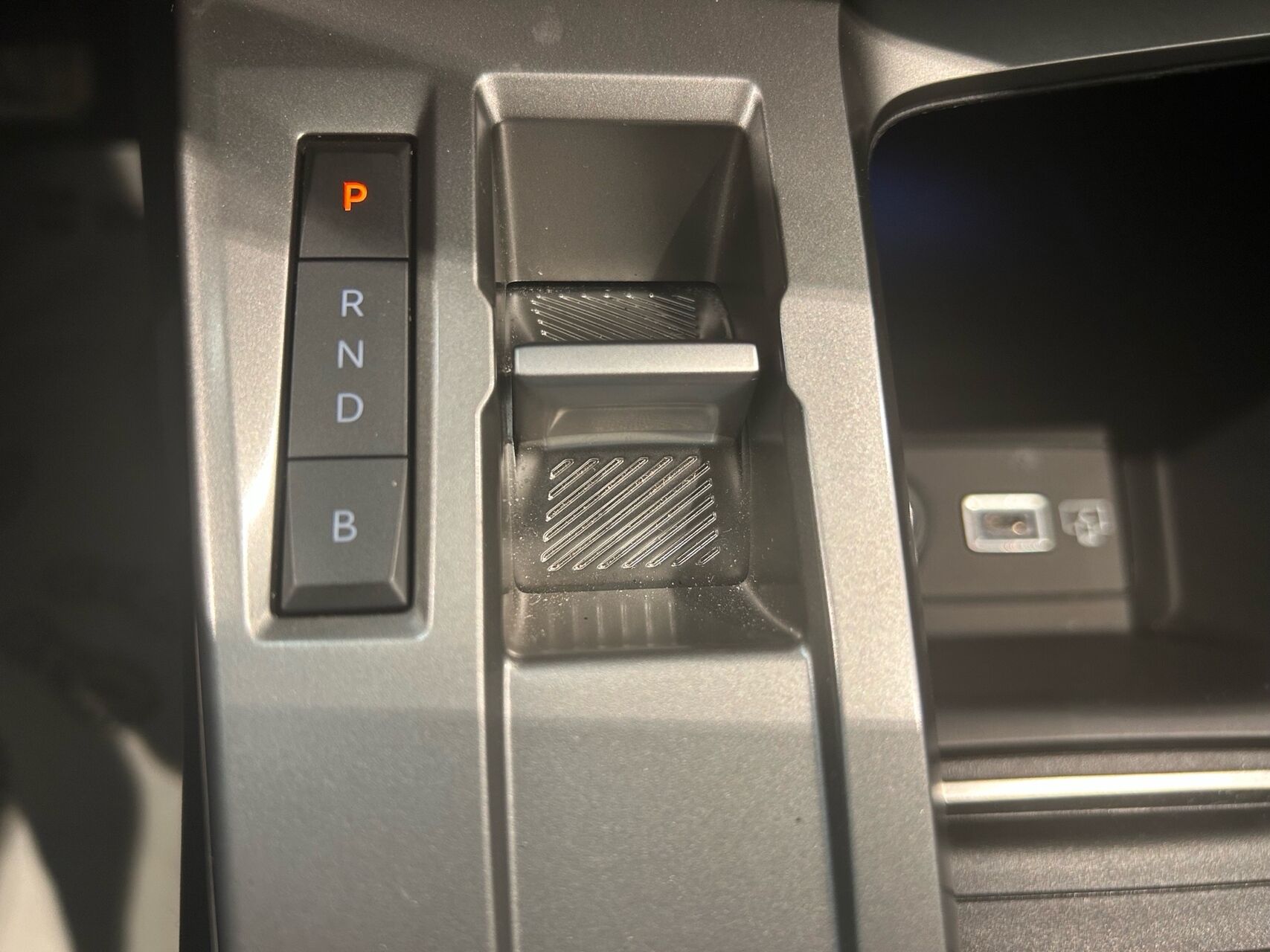 Billede af Peugeot 408 1,6 Plugin-hybrid Allure Pack EAT8 180HK 5d 8g Aut.