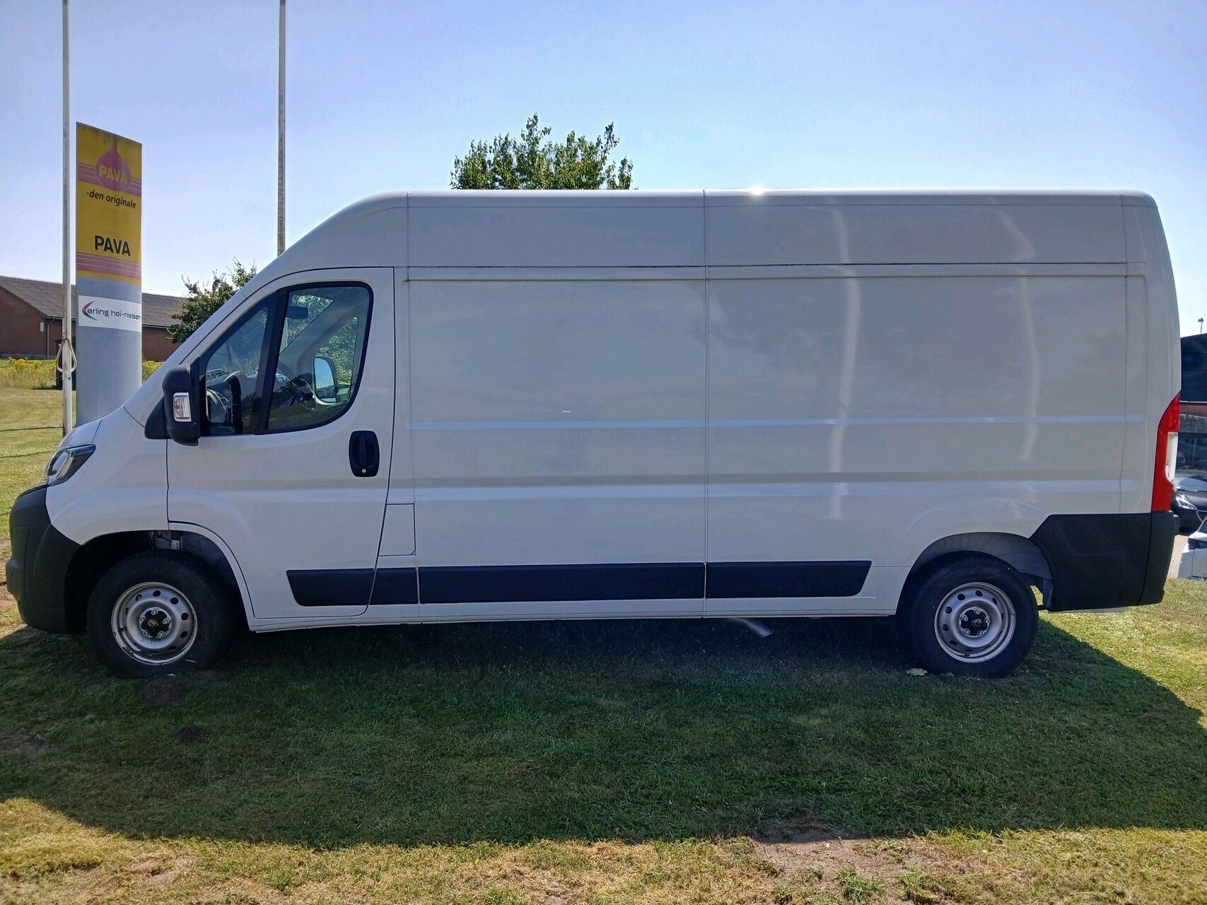 Billede af Peugeot Boxer 333 L3H2 2,2 BlueHDi Premium 140HK Van 6g