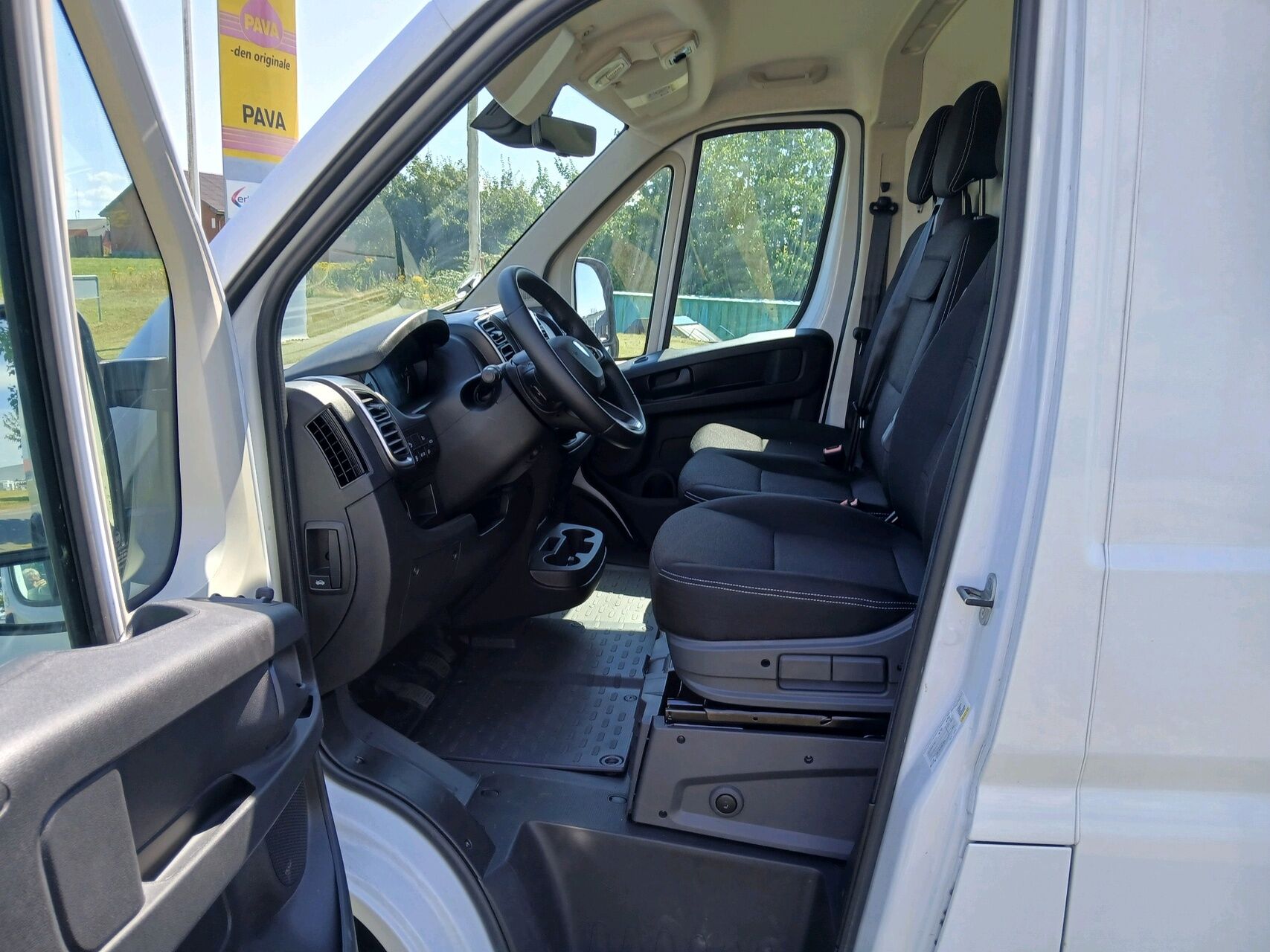 Billede af Peugeot Boxer 333 L3H2 2,2 BlueHDi Premium 140HK Van 6g