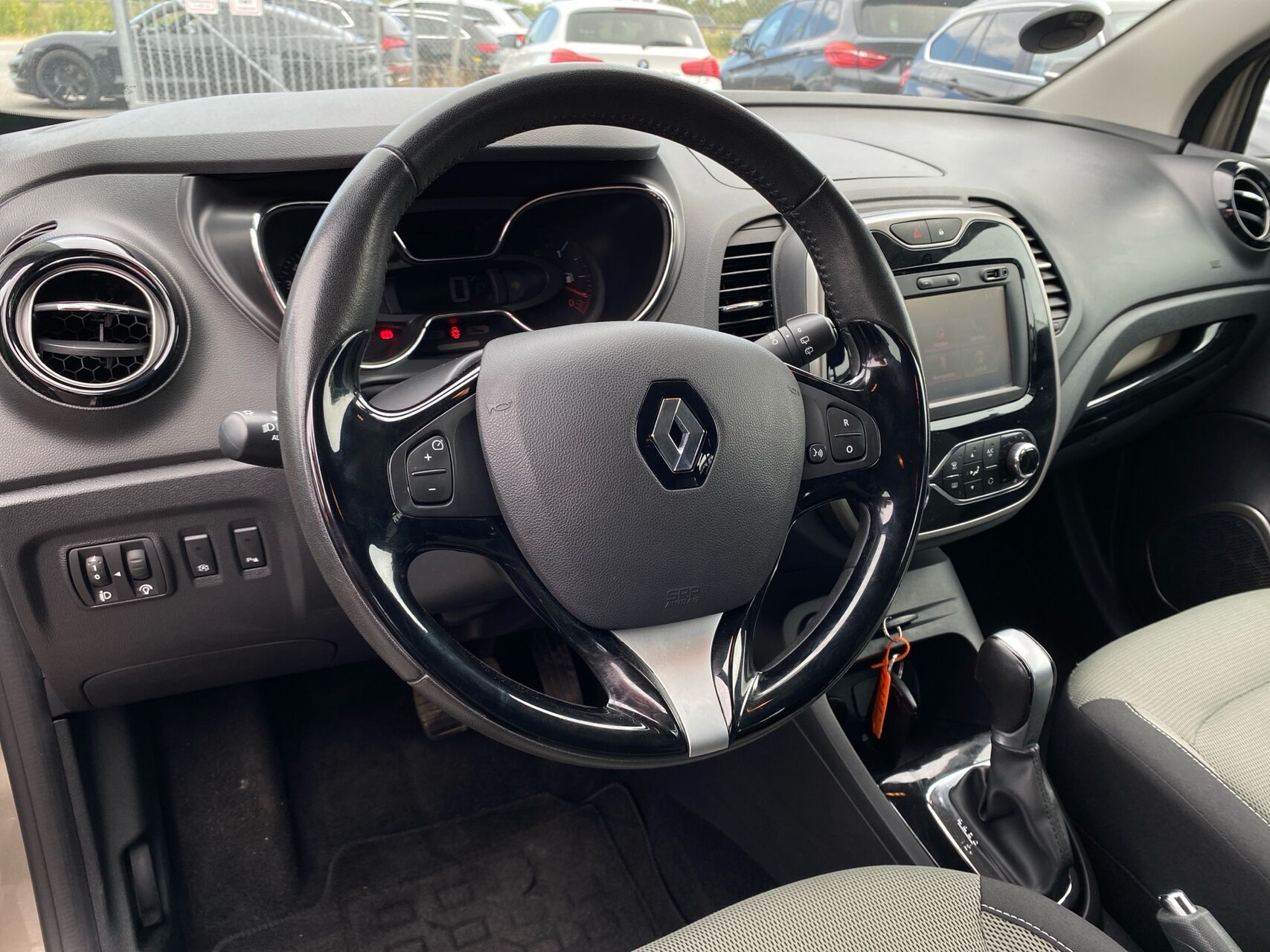 Billede af Renault Captur 1,2 TCE Galla EDC 120HK 5d 6g Aut.