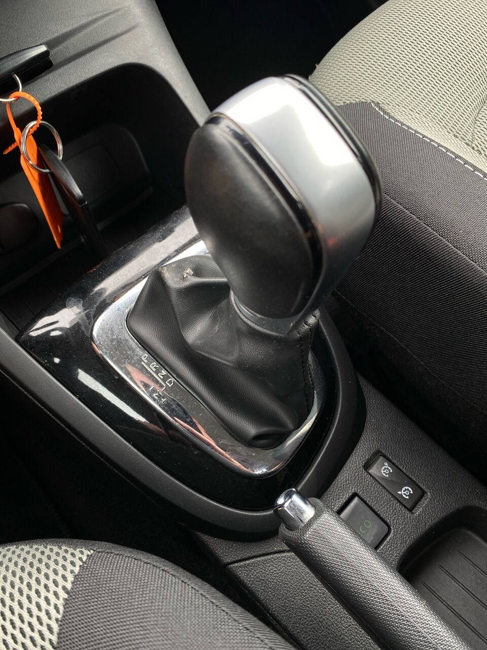 Billede af Renault Captur 1,2 TCE Galla EDC 120HK 5d 6g Aut.