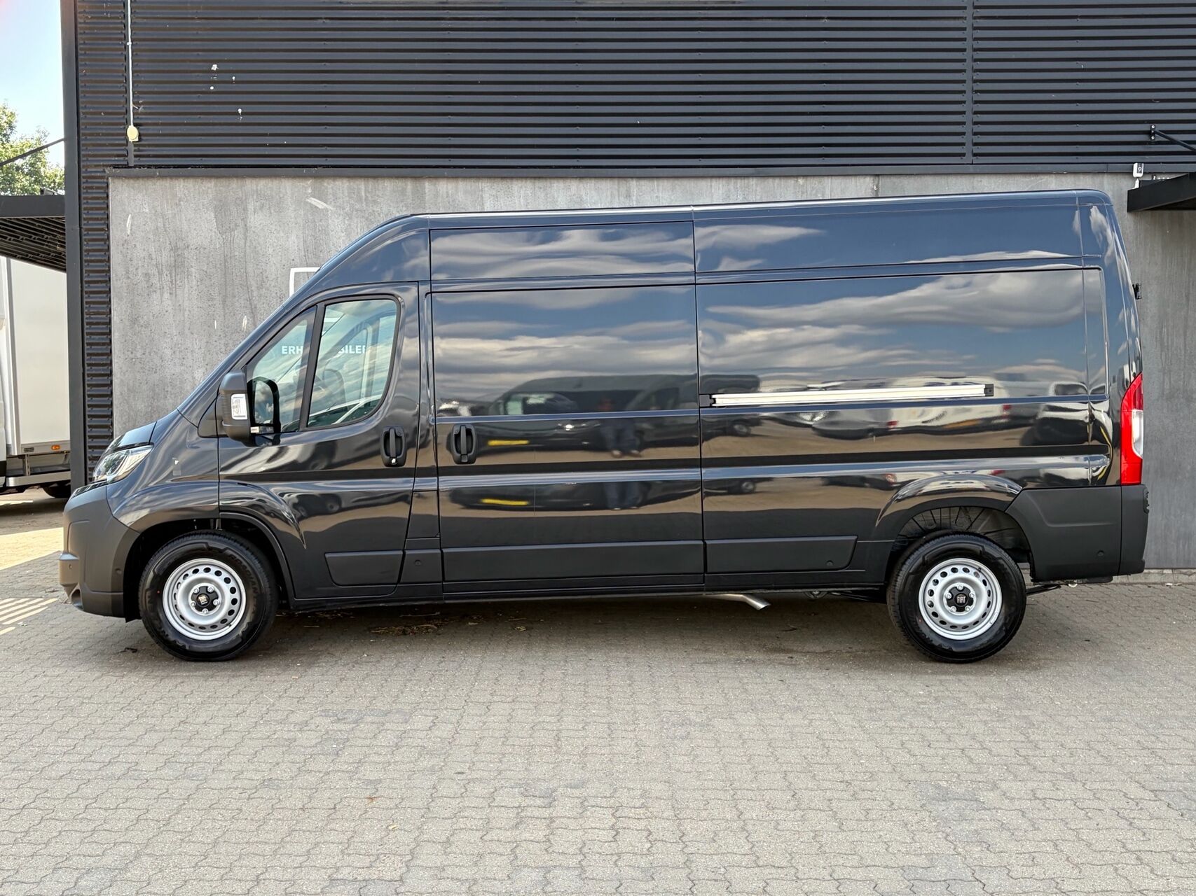 Billede af Fiat Ducato 35M L3H2 2,2 Multijet Pro 180HK Van 8g Aut.