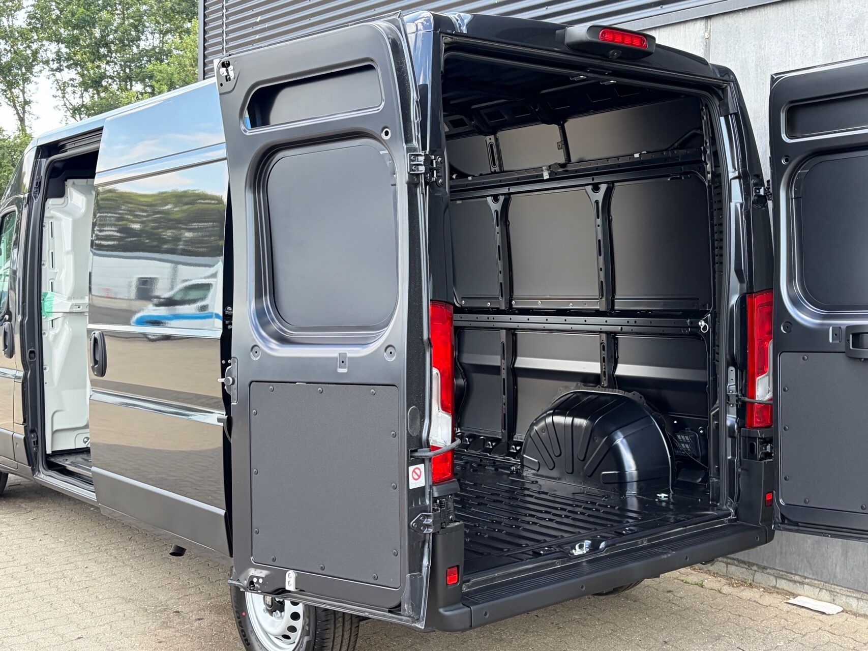 Billede af Fiat Ducato 35M L3H2 2,2 Multijet Pro 180HK Van 8g Aut.