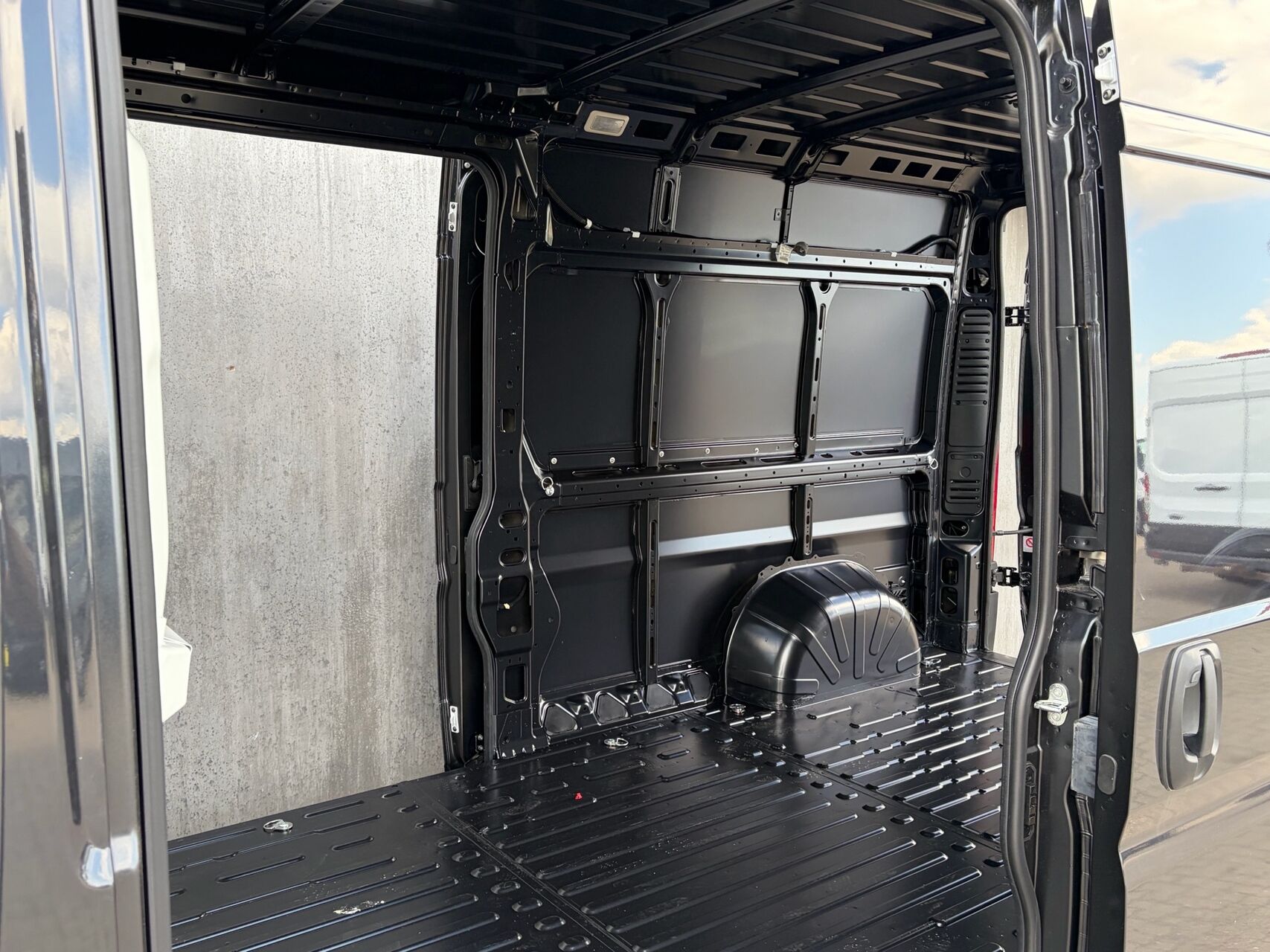 Billede af Fiat Ducato 35M L3H2 2,2 Multijet Pro 180HK Van 8g Aut.