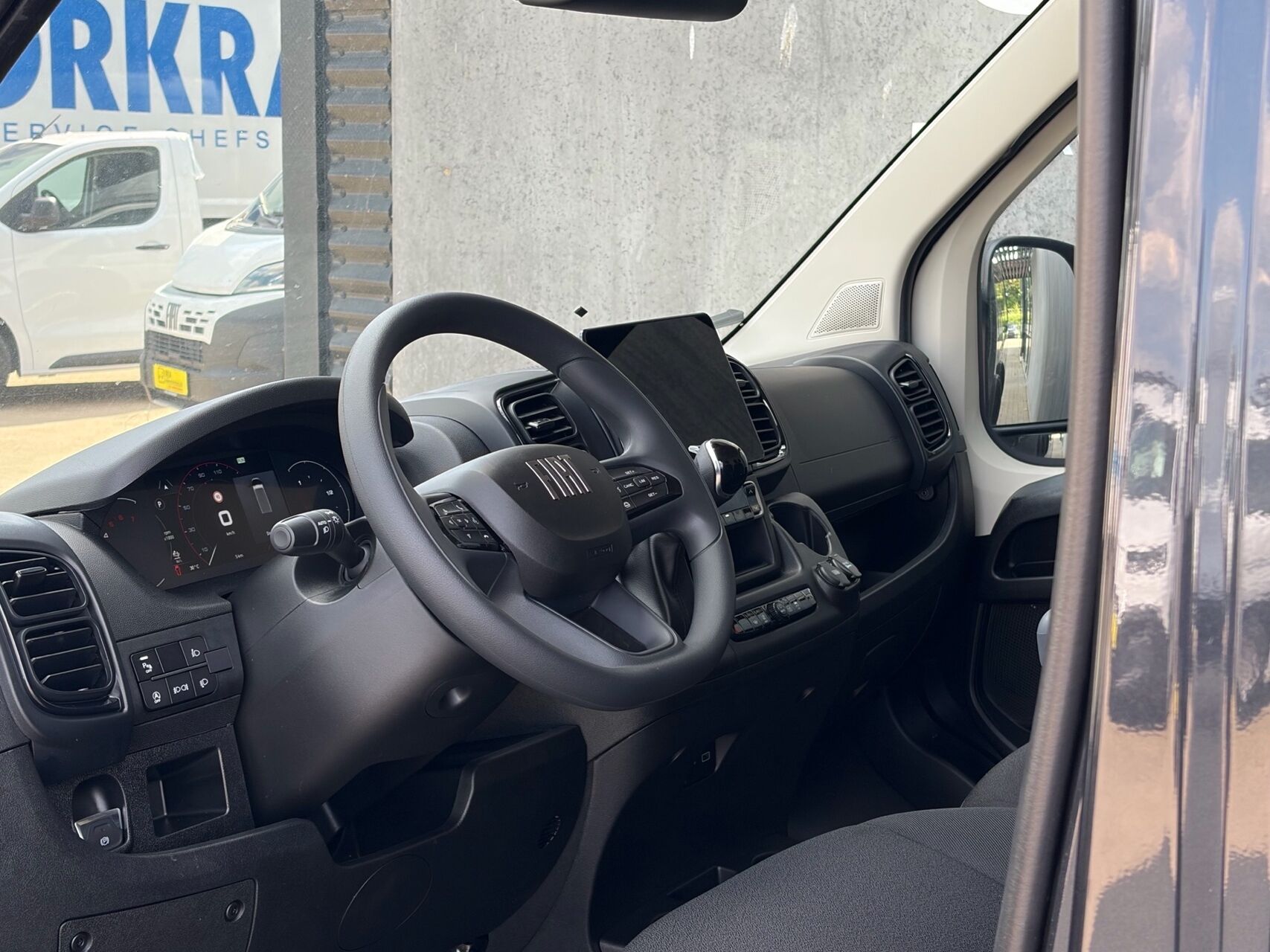 Billede af Fiat Ducato 35M L3H2 2,2 Multijet Pro 180HK Van 8g Aut.