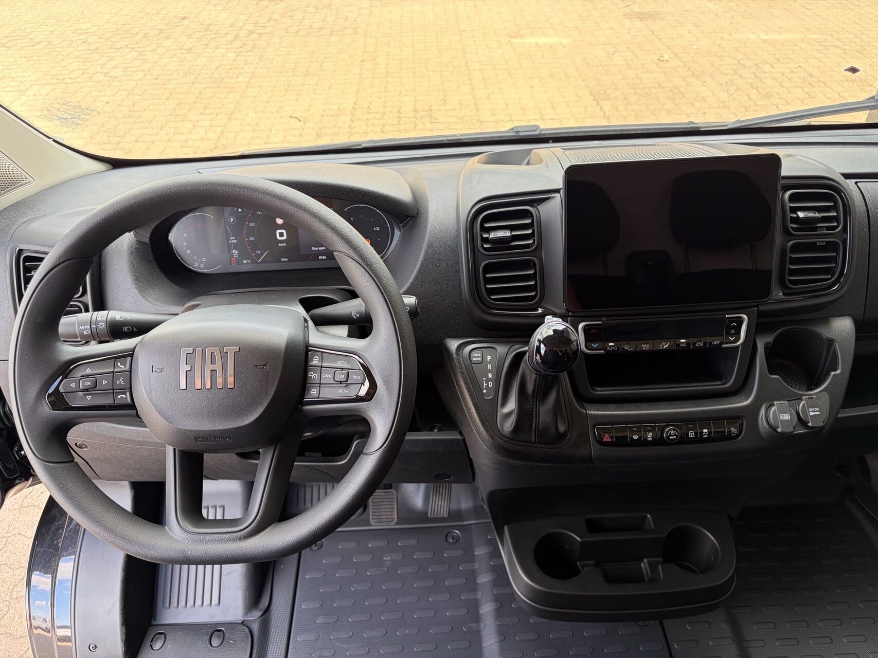 Billede af Fiat Ducato 35M L3H2 2,2 Multijet Pro 180HK Van 8g Aut.