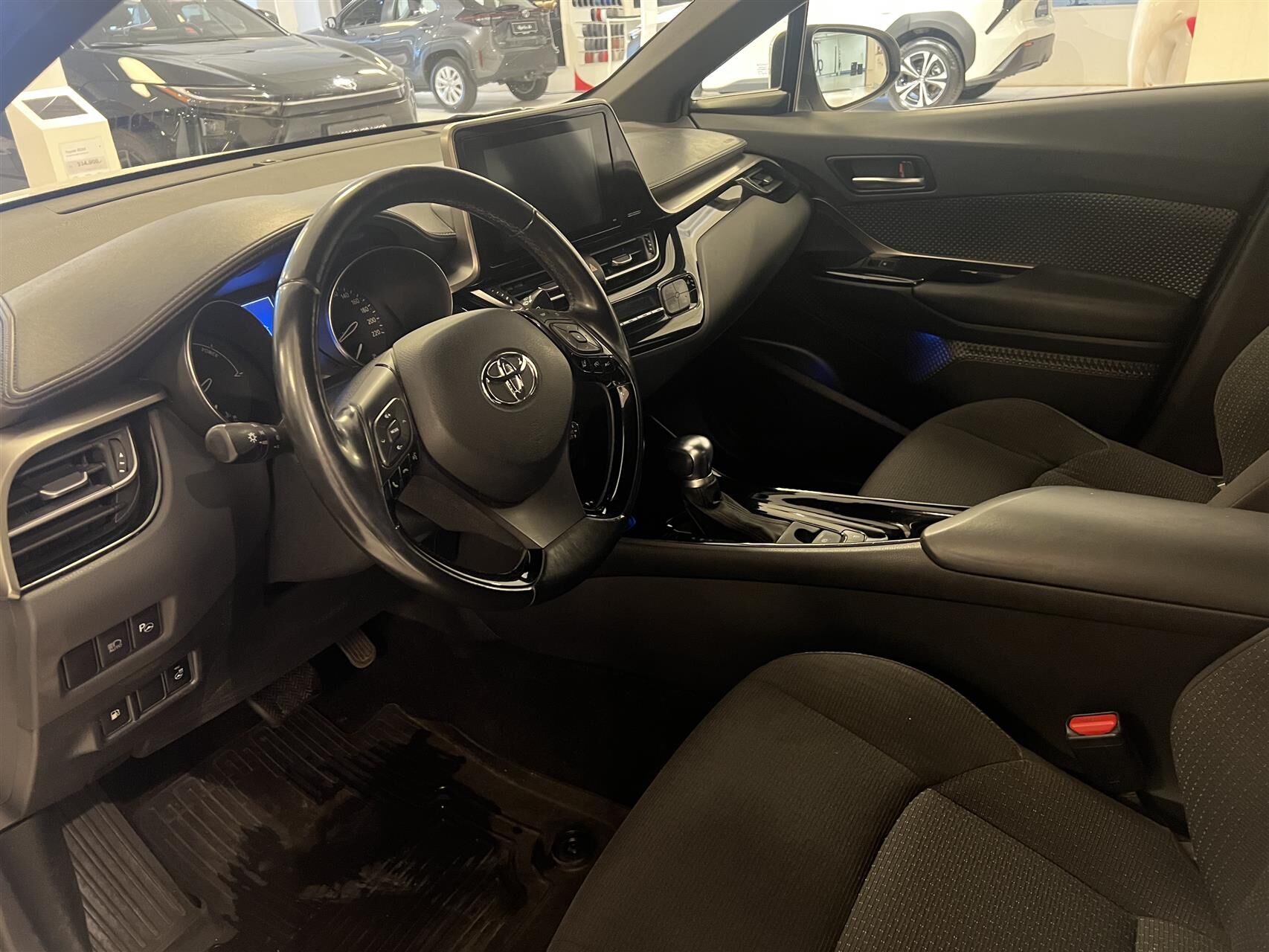Billede af Toyota C-HR 1,8 Hybrid C-LUB Premium Selected Multidrive S 122HK 5d Aut.