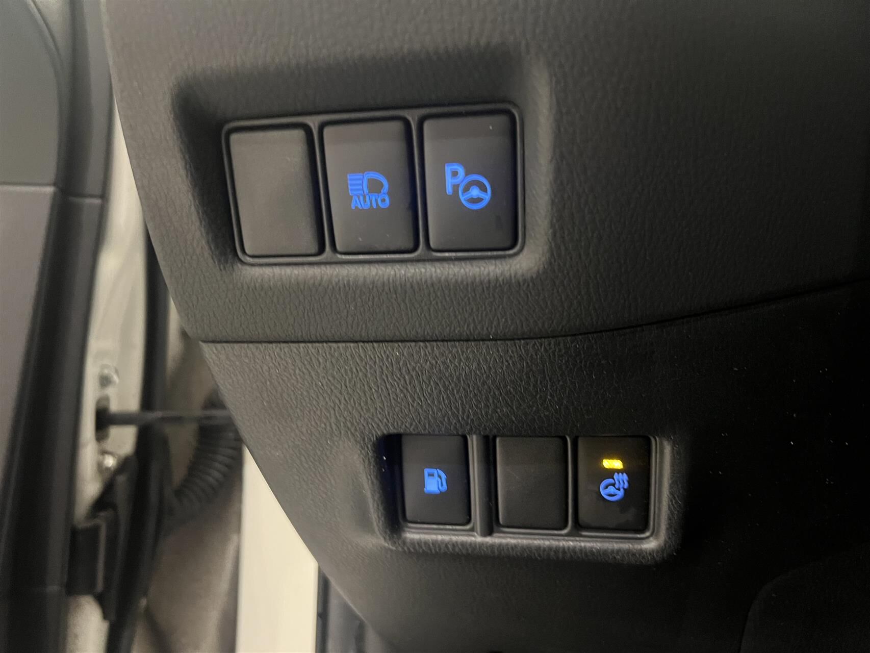 Billede af Toyota C-HR 1,8 Hybrid C-LUB Premium Selected Multidrive S 122HK 5d Aut.