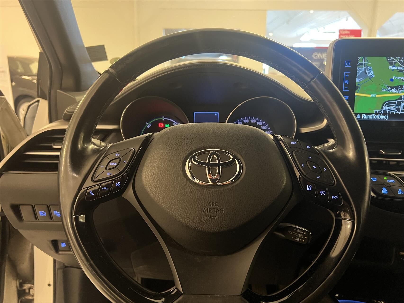 Billede af Toyota C-HR 1,8 Hybrid C-LUB Premium Selected Multidrive S 122HK 5d Aut.