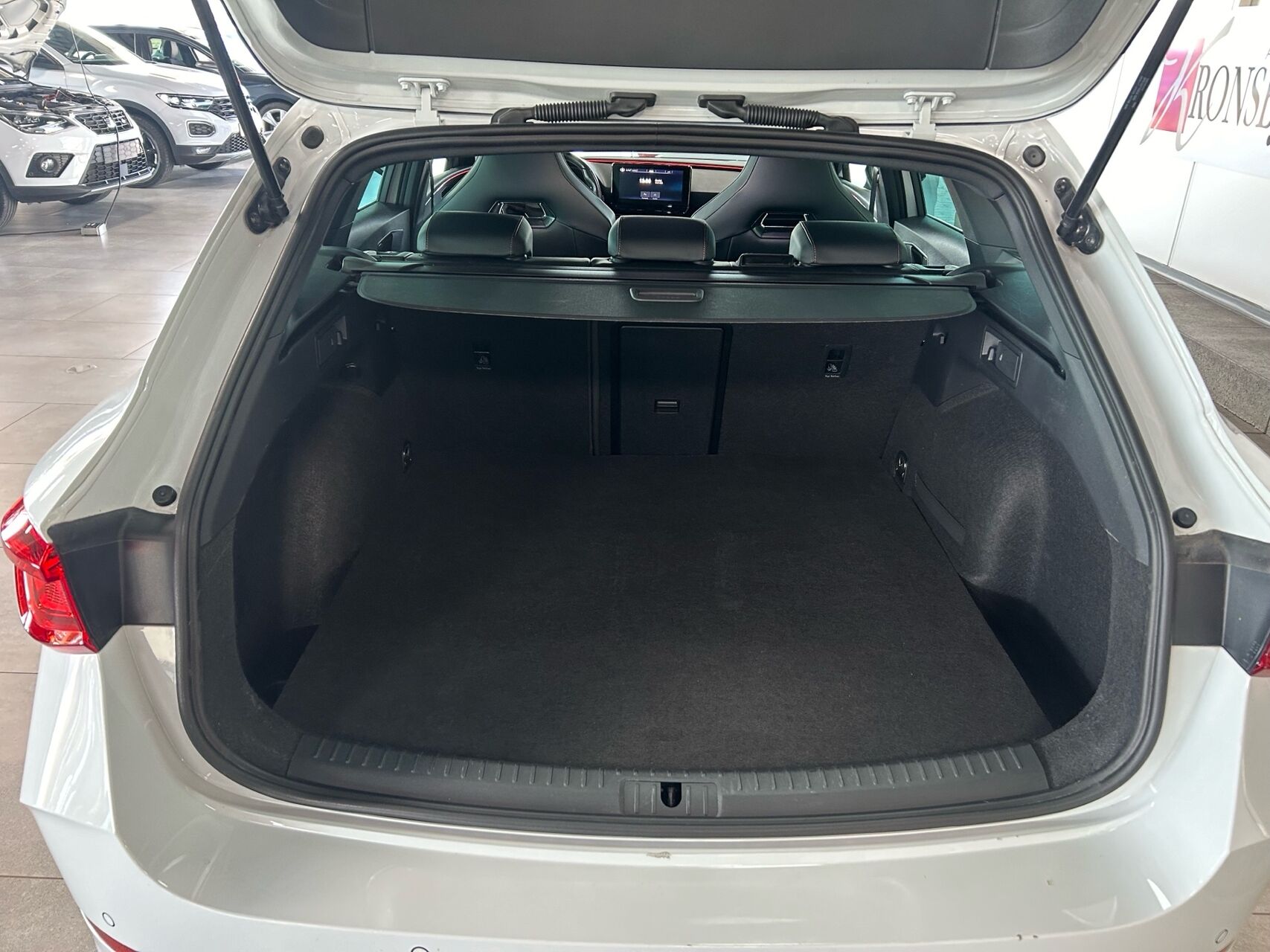 Billede af Cupra Leon Sportstourer 1,4 TSI  Plugin-hybrid DSG 245HK Stc 6g Aut.
