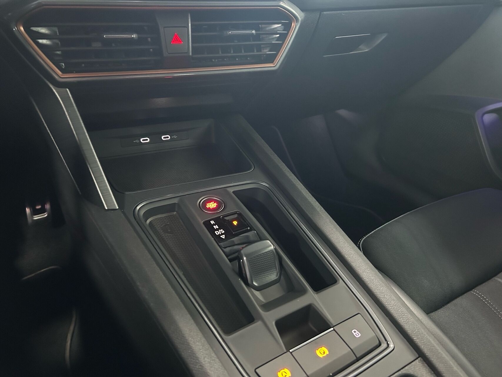 Billede af Cupra Leon Sportstourer 1,4 TSI  Plugin-hybrid DSG 245HK Stc 6g Aut.
