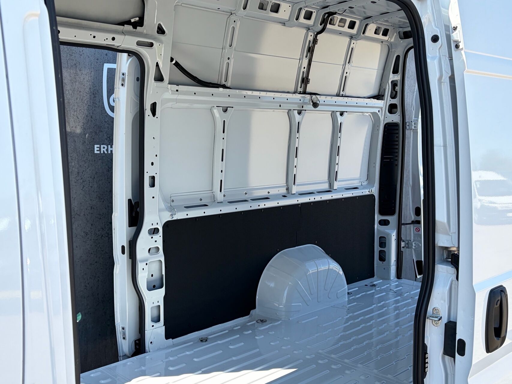 Billede af Fiat Ducato 35M L4H3 2,2 Multijet Comfort 180HK Van 8g Aut.