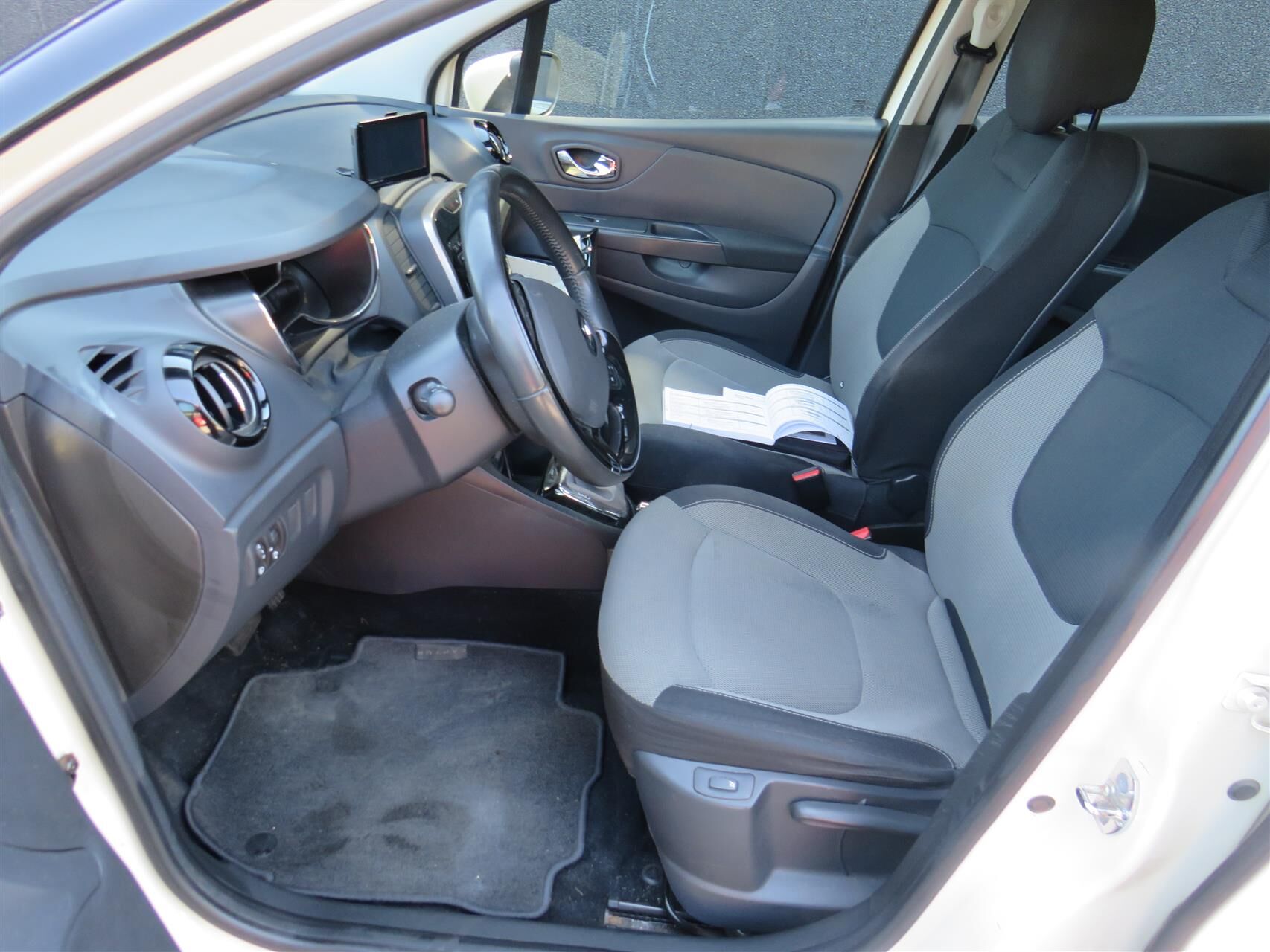 Billede af Renault Captur 1,2 TCE Expression EDC 120HK 5d 6g Aut.