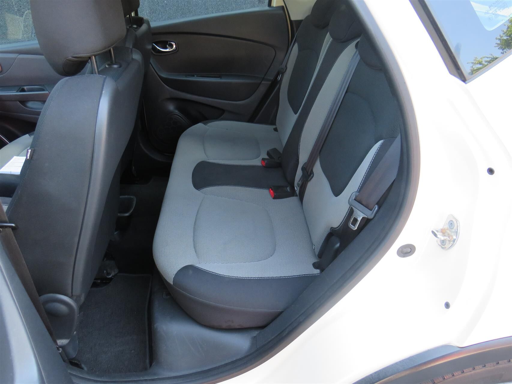 Billede af Renault Captur 1,2 TCE Expression EDC 120HK 5d 6g Aut.