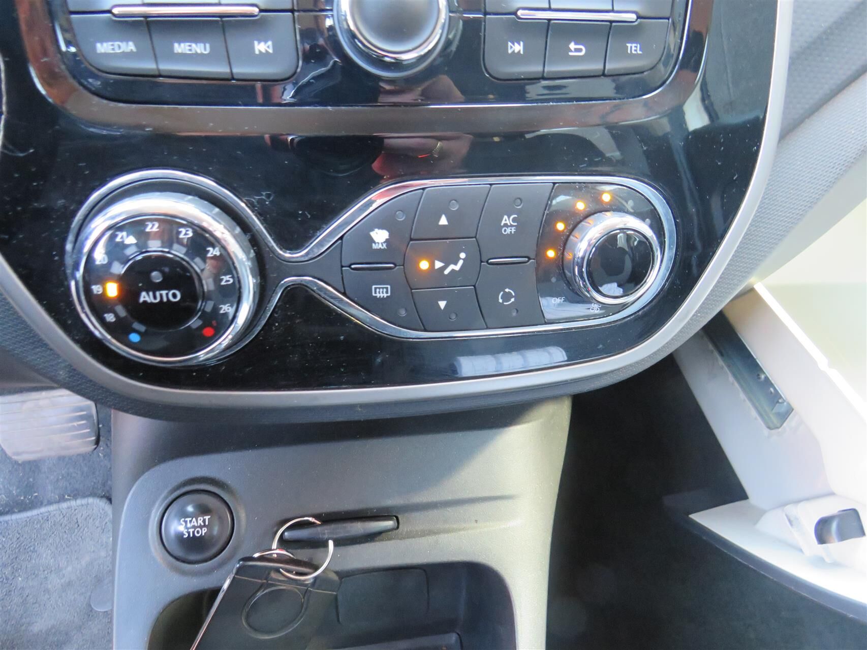 Billede af Renault Captur 1,2 TCE Expression EDC 120HK 5d 6g Aut.