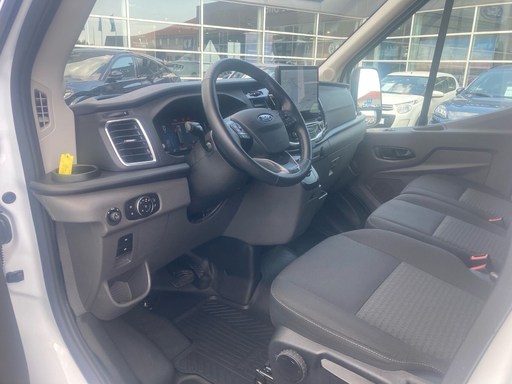 Billede af Ford Transit 350 L3H2 2,0 TDCi Limited 165HK Van 8g Aut.