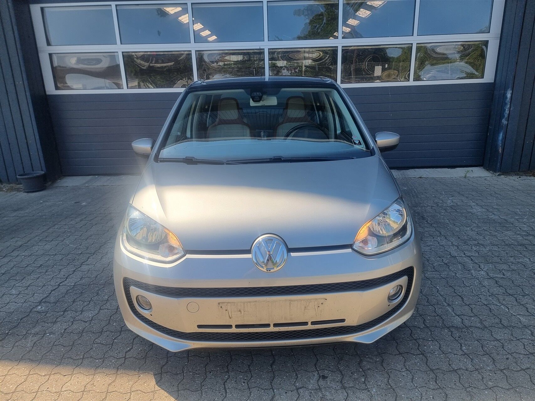 Billede af VW up 1,0 MPI High ASG 75HK 5d Aut.