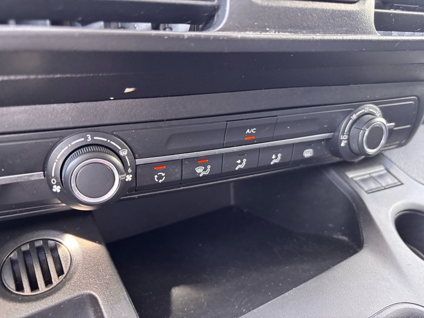 Billede af Peugeot Partner L1 V1 1,5 BlueHDi Plus 100HK Van