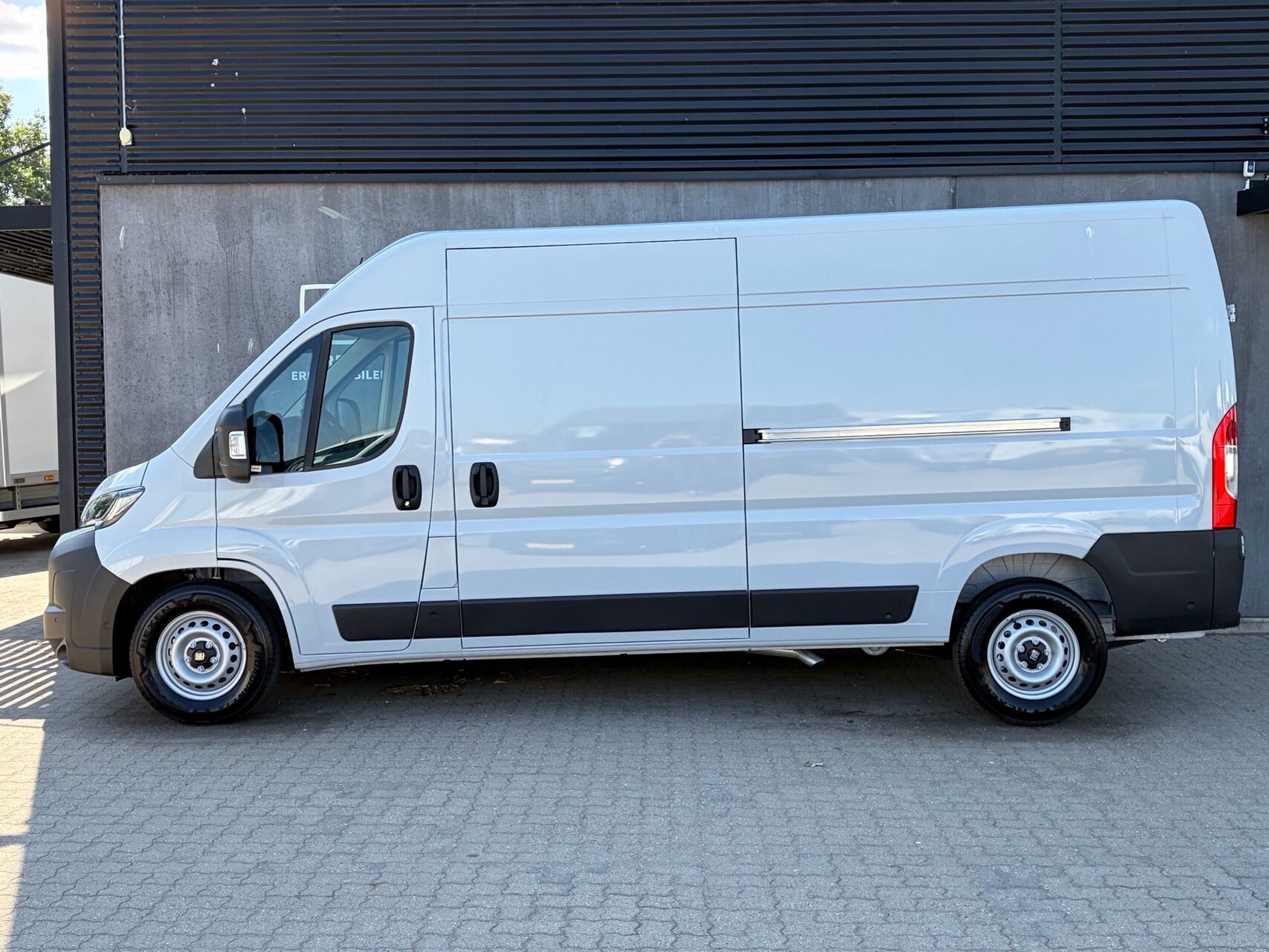 Billede af Fiat Ducato 35M L3H2 2,2 Multijet Comfort 180HK Van 8g Aut.